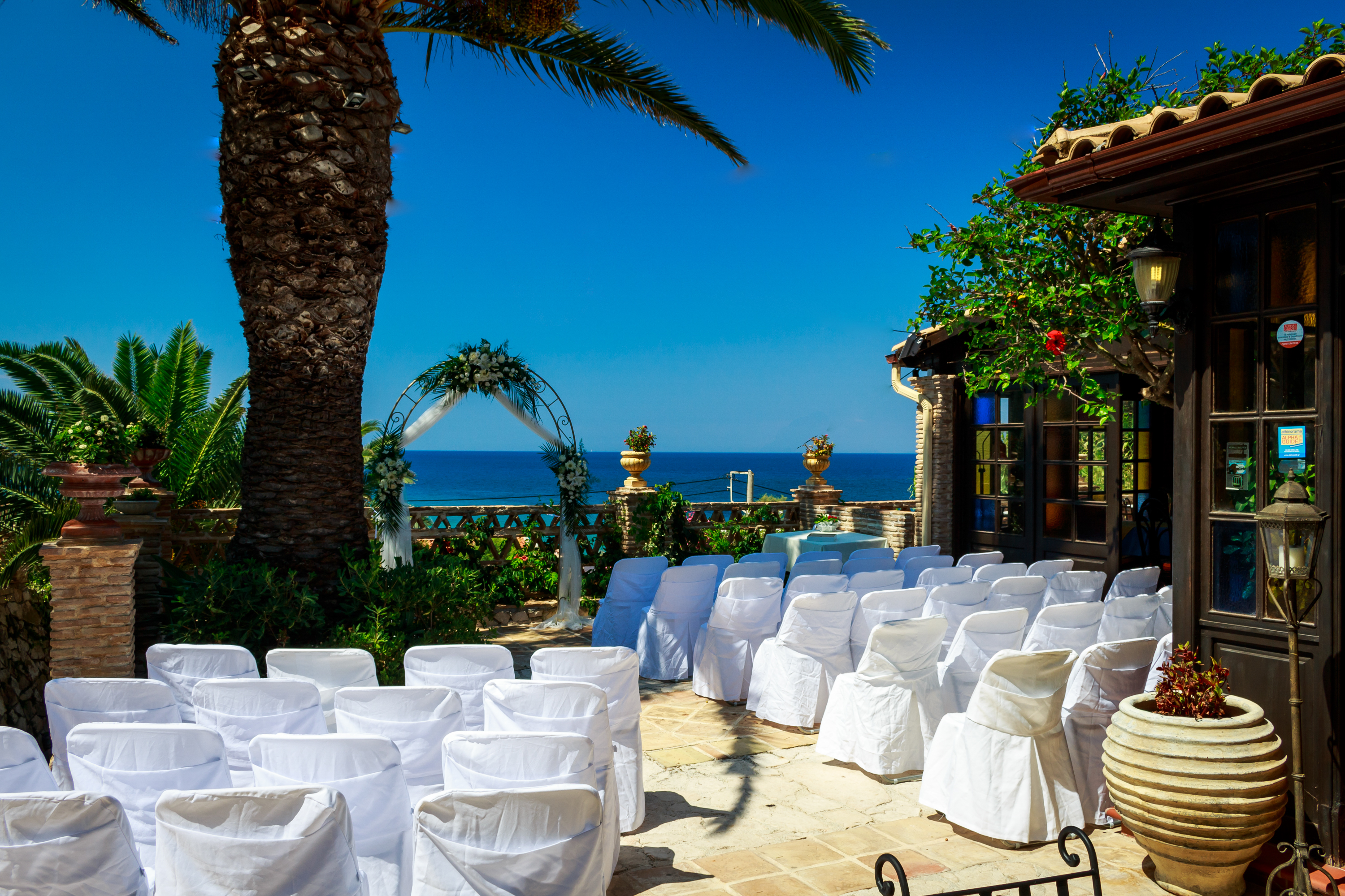 Book your wedding day in Aresti Restaurant Zante